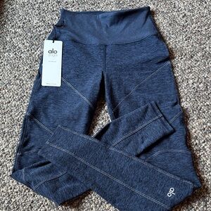 NWT and High-waist ALO SOFT Rich Navy Heather Revel Leggings sz XS